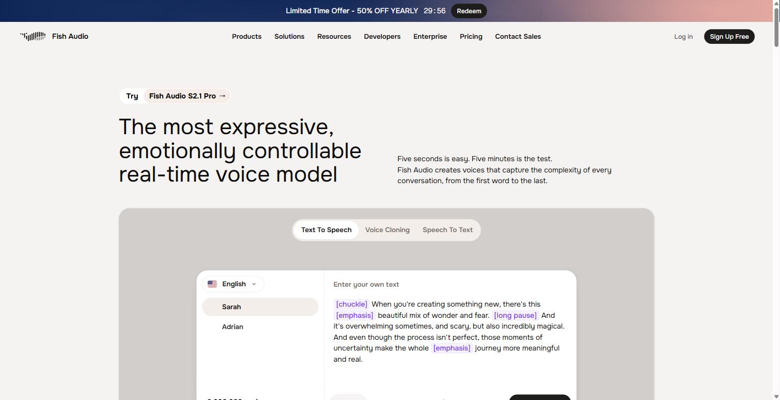 Strona główna fish.audio — hasło „The most expressive, emotionally controllable real-time voice model” i demo TTS ze znacznikami [chuckle], [emphasis], [long pause]